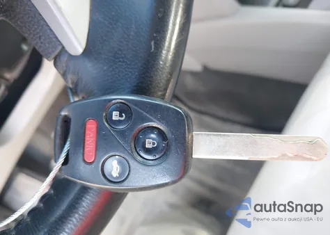 2011 Honda Accord 2.4 Ex-L z USA, uszkodzony, nr VIN 1HGCP2F81BA018880